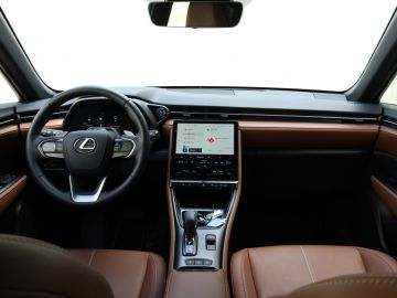 Lexus LBX